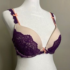 Victoria’s Secret Dream Angels push-up bra, size 34D